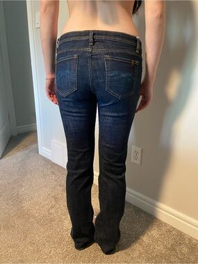 Buffalo David Bitton City X women’s dark blue wash low rise jeans. Size 31